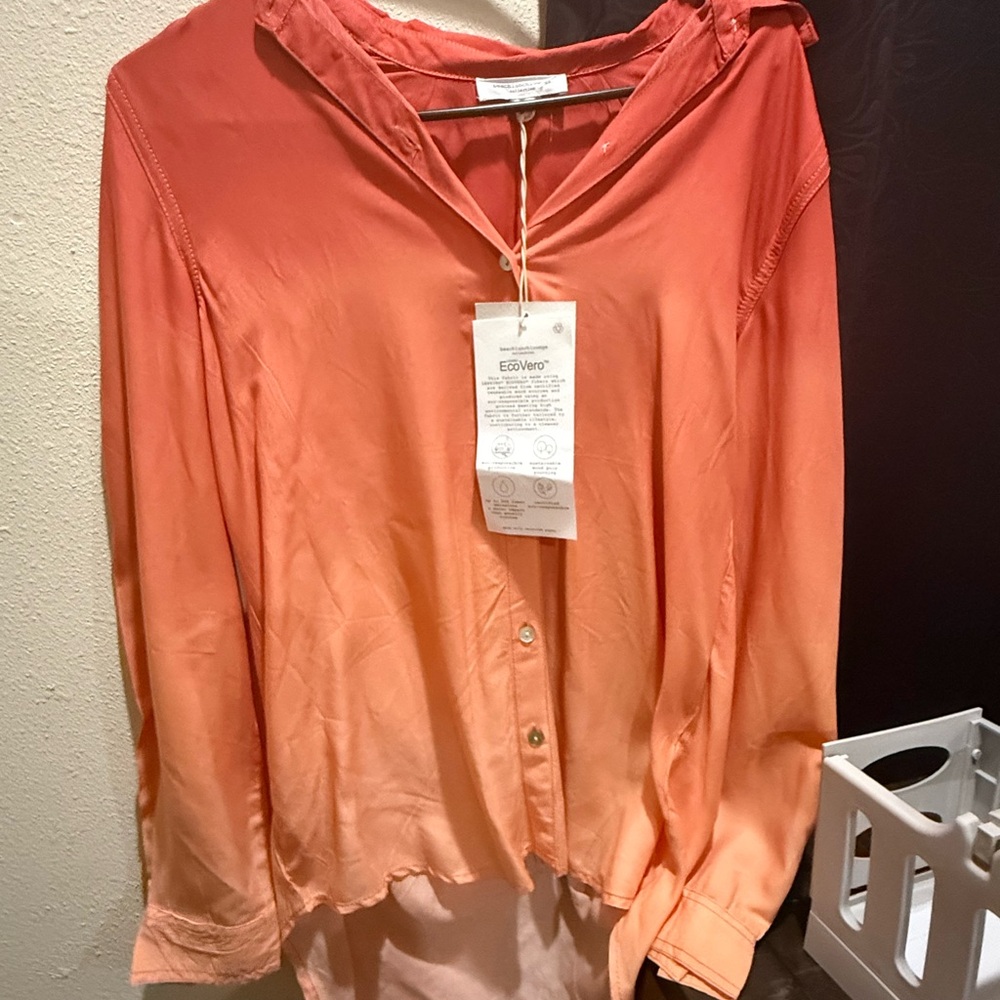 beachlunchlounge Women's Coral Ombre Button Down Shirt